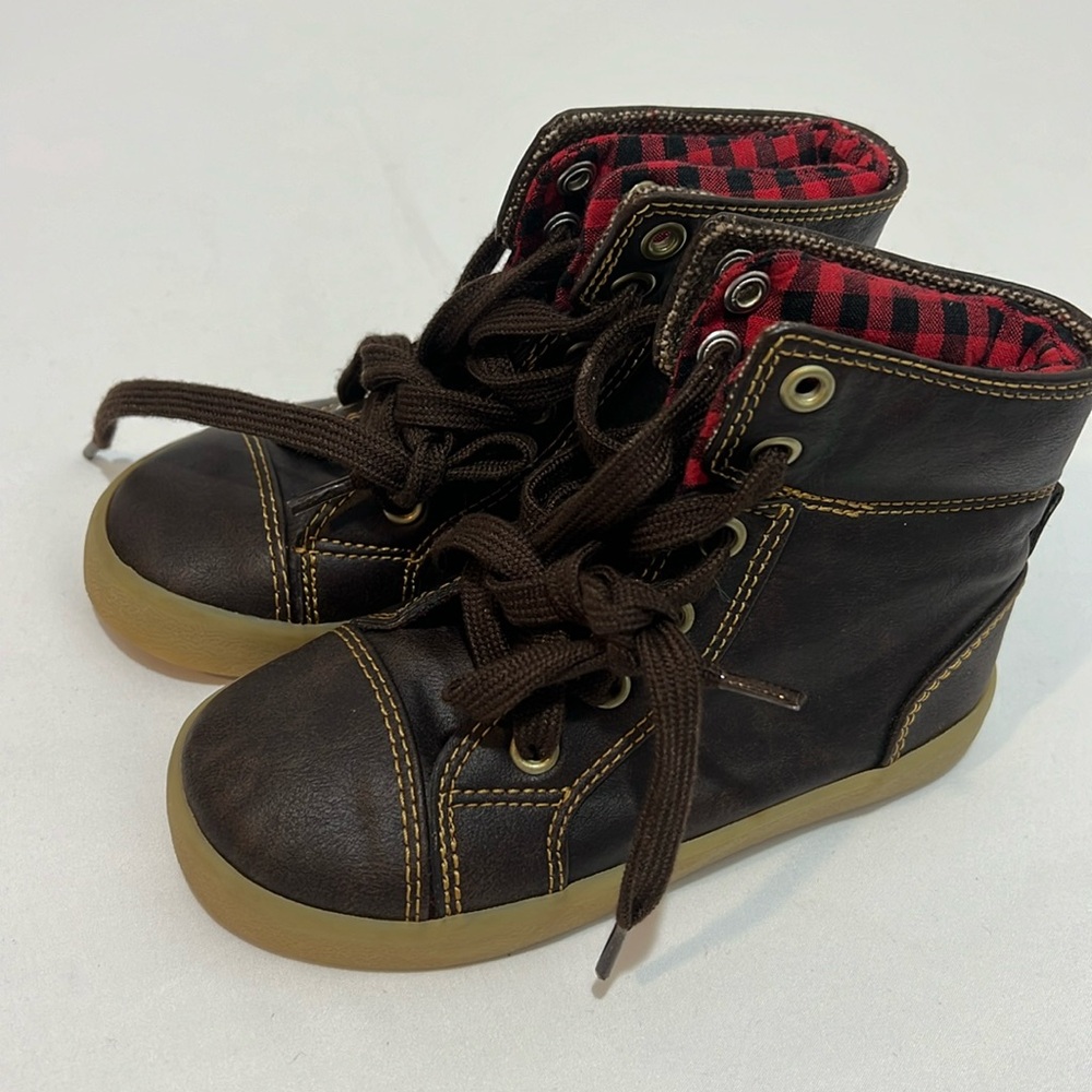 Gap dark brown faux leather with leather buffalo print work boot. Size 9